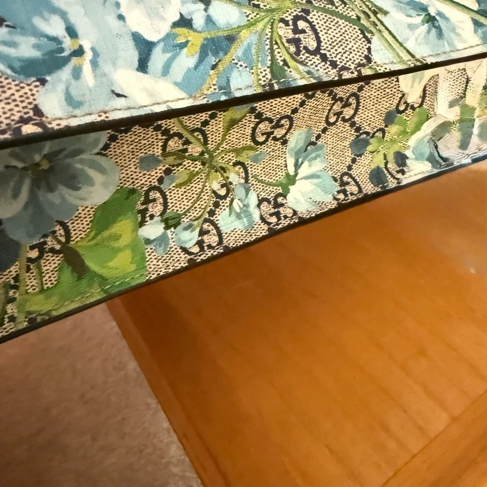 Gucci Beige and Blue Floral Tote - Picture 5 of 5